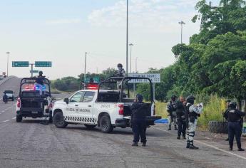 Tiran cuerpos sin vida de dos jóvenes en parada de camiones por la carretera a Eldorado