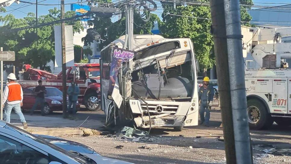 Camionazo deja tres personas lesionadas en Culiacán