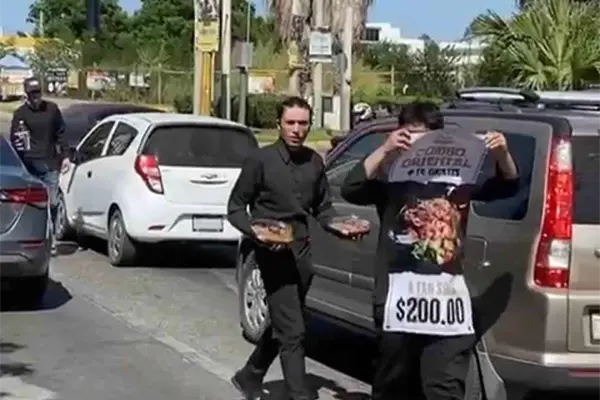 Por falta de clientes, restauranteros salen a vender a los cruceros de Culiacán Por falta de clientes, restauranteros salen a vender a los cruceros de Culiacán