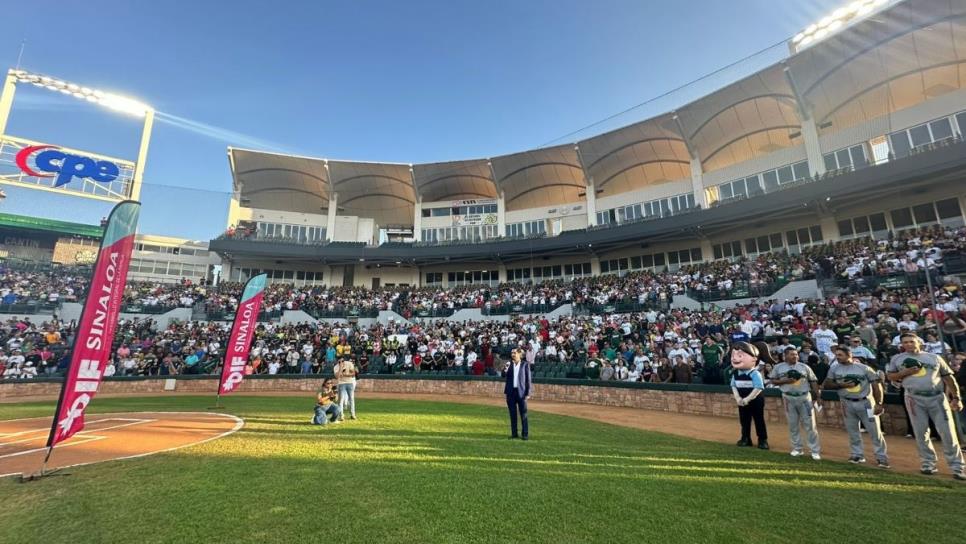 Cuadrangular del Bienestar de DIF Sinaloa llega al estadio de Cañeros de Los Mochis 