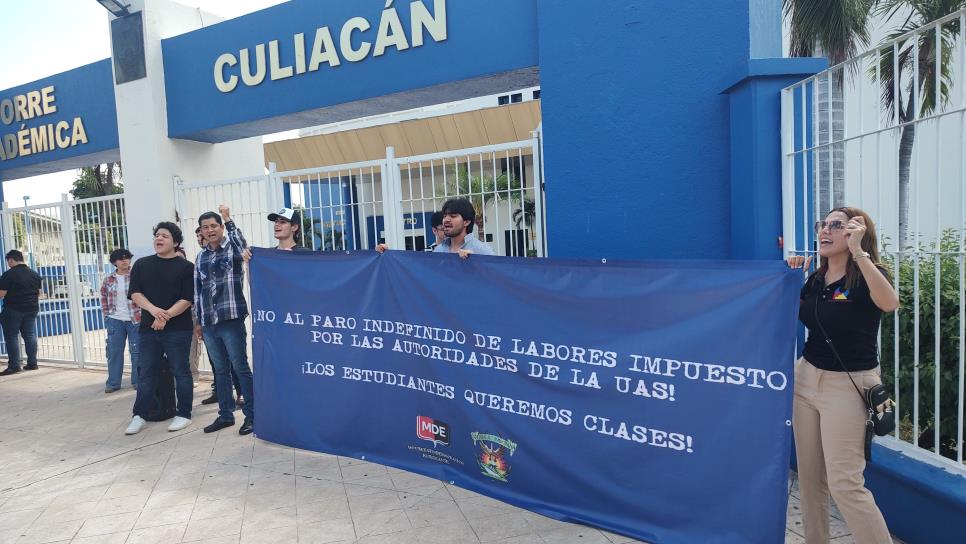 Estudiantes de la UAS en Culiacán protestan contra el paro laboral y la falta de clases