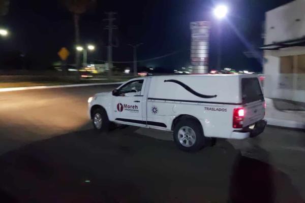 Trailero de Cortines muere mientras descargaba en una bodega de Los Mochis