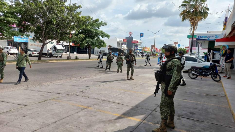 Ejército y Guardia Nacional realizan operativo de proximidad en comercios de Culiacán