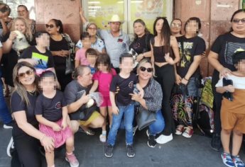 Solidaridad en tiempos de violencia: ciudadanos se reúnen para comprar a vendedores ambulantes