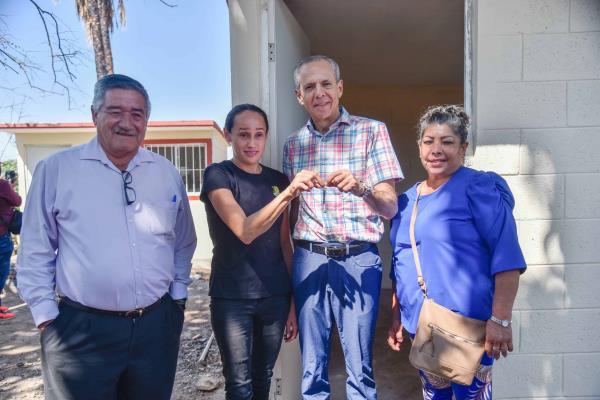 Familia que perdió casa por un incendio en Ahome; recibirán una nueva
