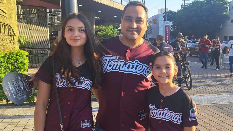 Ya sé extrañaba el beisbol en Culiacán: Afición de Tomateros por juego Inaugural