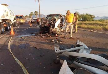 Mueren padre e hijo al impactarse contra un tráiler en la México 15, en Ahome