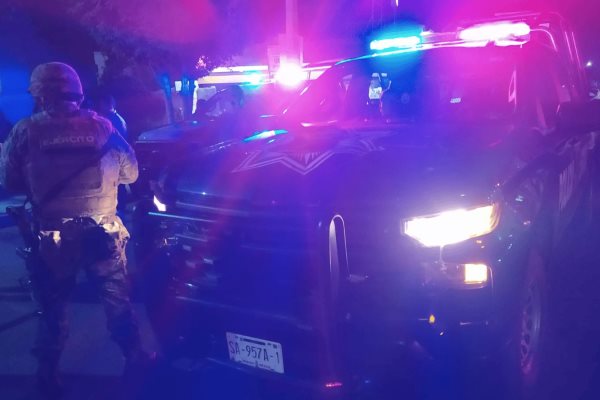 Militares aseguran dos camionetas con blindaje artesanal en La Pitayita, al norte de Culiacán