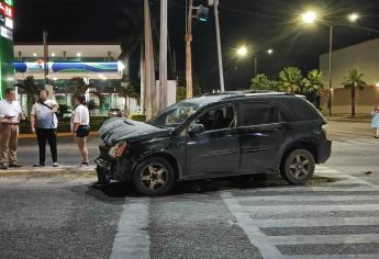 Daños materiales por varios miles de pesos deja choque al norte de Culiacán