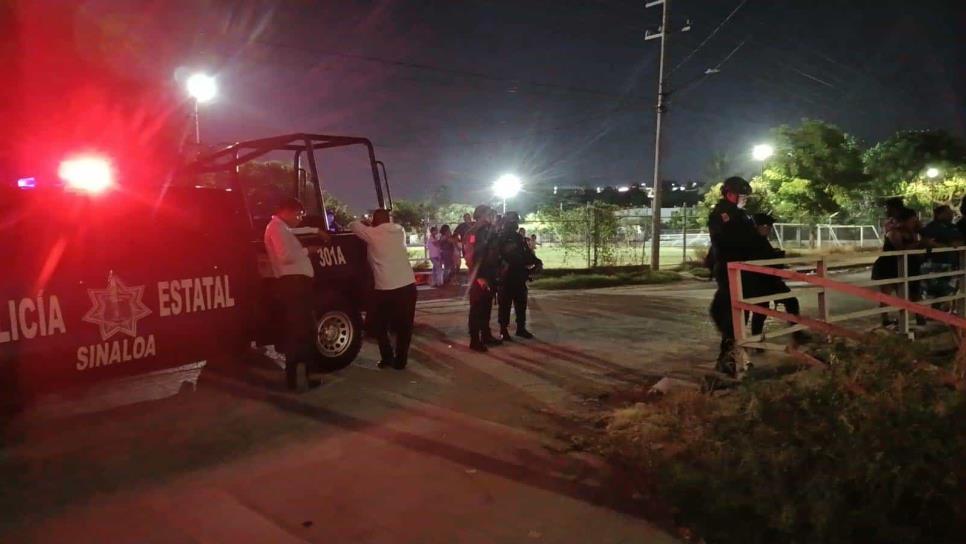 Asesinan a dos hombres frente a las canchas deportivas de la colonia Buenos Aires, en Culiacán