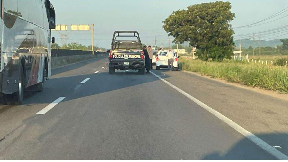 Atropellan a motociclista y queda grave cerca del aeropuerto de Mazatlán