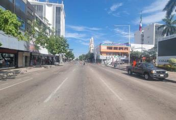 Cierran la avenida Álvaro Obregón en Culiacán este jueves 17 de octubre