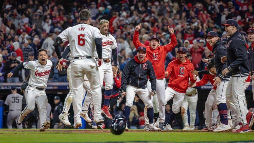 Guardianes de Cleveland más vivos que nunca, dejan tendidos a Yankees en la Serie de Campeonato