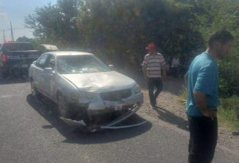 Grave ciclista al ser impactado por un vehículo cerca de Estación Bamoa, Guasave