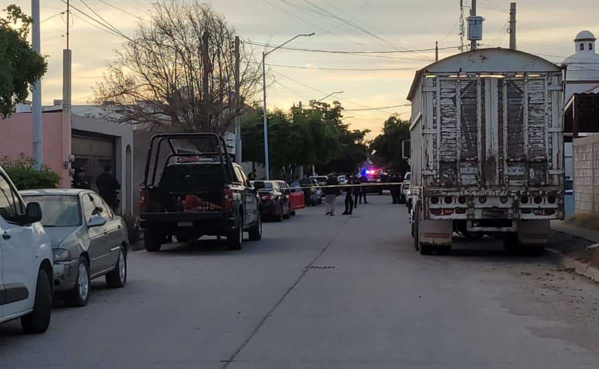 Hombre es asesinado a balazos frente a su domicilio en Los Mochis