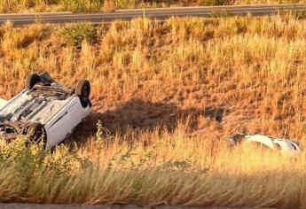 Se accidenta camioneta por la Maxipista cerca de Pueblos Unidos, Culiacán