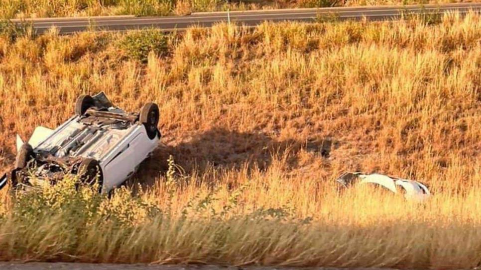 Se accidenta camioneta por la Maxipista cerca de Pueblos Unidos, Culiacán