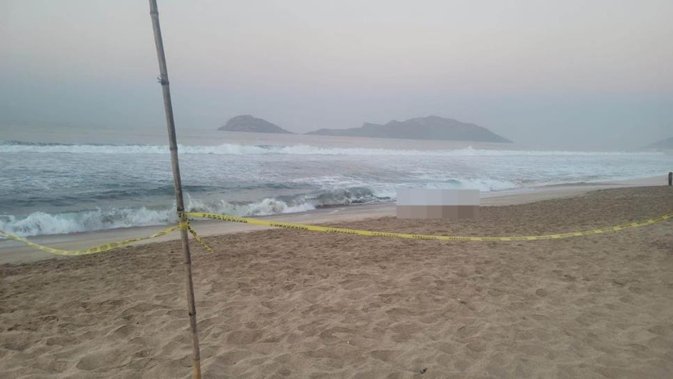 Localizan cuerpo de un hombre ahogado en playa frente a la UAdeO en Mazatlán