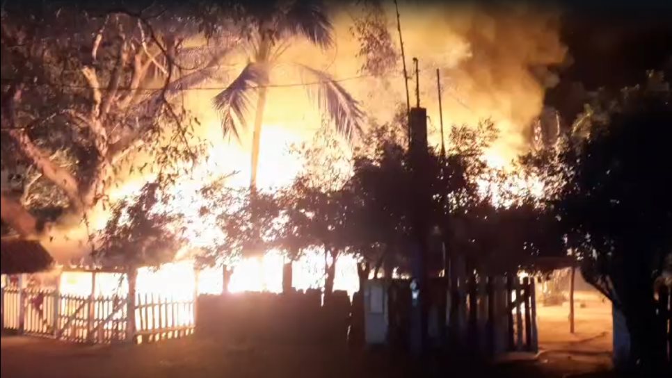 Incendio arrasa con restaurante La Chuparrosa Enamorada en Bacurimí, Culiacán | VIDEO