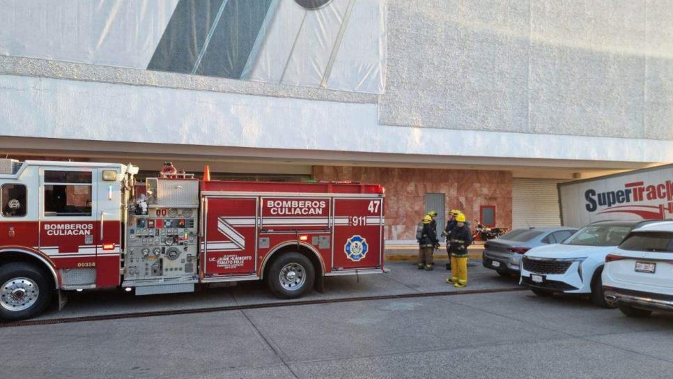 Un reporte de incendio en Galería San Miguel movilizo a los grupos de emergencias de Culiacán