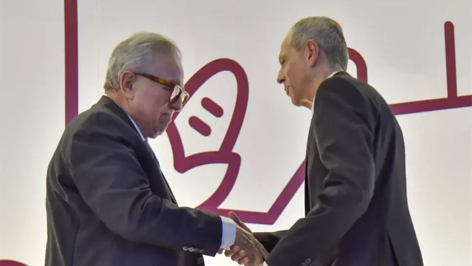 FOTO: El gobernador Rubén Rocha saluda a Gerardo Vargas.