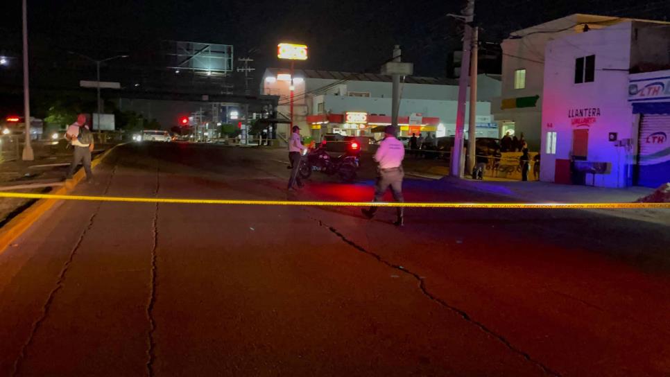 Muere un adulto tras ser arrollado por una motocicleta en Mazatlán