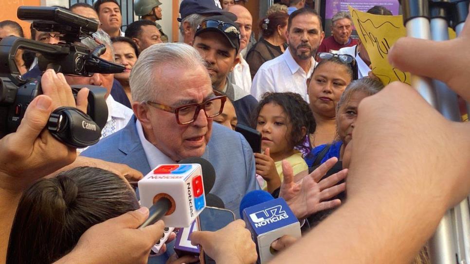 Rocha Moya dará total apoyo al gobierno de Estrella Palacios; asegura que acabará con el problemas de inundaciones Rocha Moya dará total apoyo al gobierno de Estrella Palacios; asegura que acabará con el problemas de inundaciones