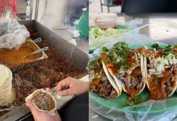 Estos tacos, de chicharrón y cabeza, frente a la Pepsi Vieja, son toda una tradición en Los Mochis