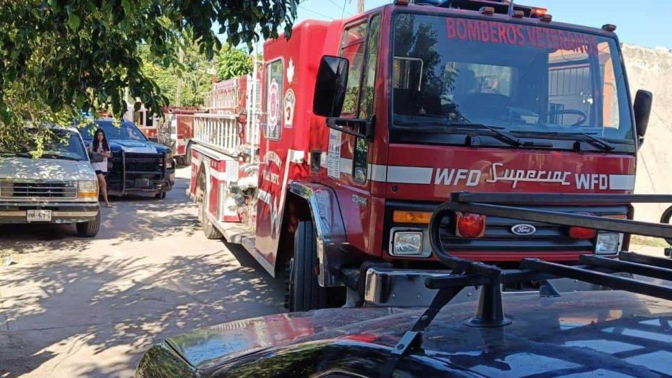 Veladora en altar desata incendio en la colonia Santa Fe en Mazatlán