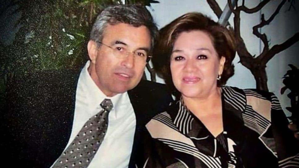 En mi alma vivirá por siempre: Rocha Moya recuerda a su esposa este Día de Muertos