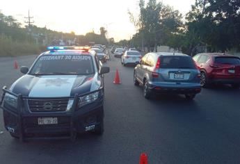 Sujetos intentan robarse vehículo en el Stase de Culiacán y disparan al conductor