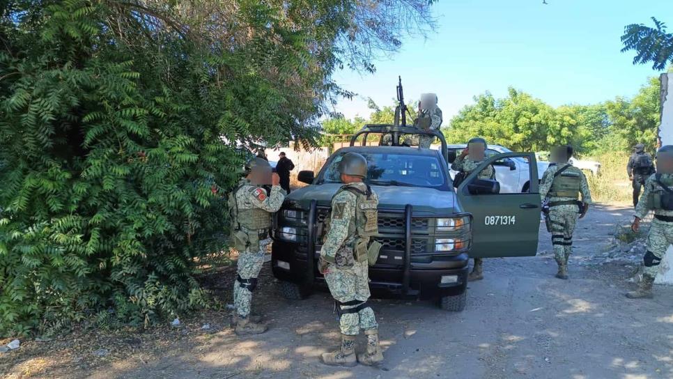 Militares y FGR catean inmueble en Valle Alto, Culiacán