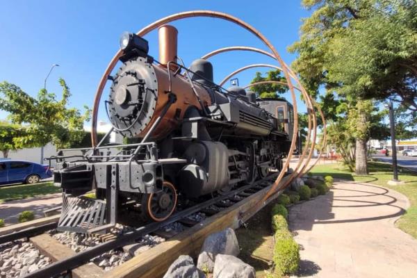 Así va la construcción de la primera estación virtual de tren en Los Mochis
