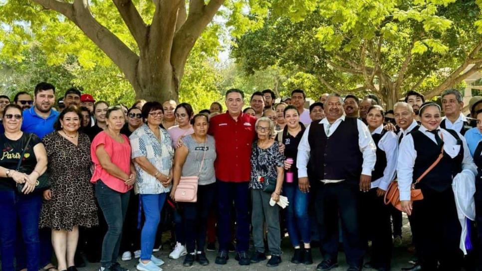 Senador Enrique Inzunza se reúne con ciudadanos para dialogar sobre programas sociales 