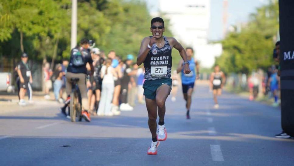 Joshio Juan Sauza destaca en la carrera Premier Urbanianos 5K en Mazatlán