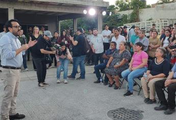 En la colonia Lomas de Tamazula, Gámez Mendívil entrega la calle pavimentada número 19