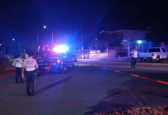 Motociclista muere al chocar contra una camioneta en la colonia Los Huizaches, al sur de Culiacán