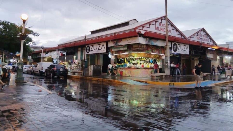 Lluvia refresca la tarde de este domingo en Mazatlán