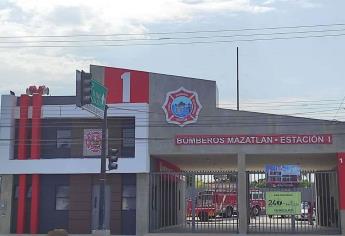 ¿Cuántas estaciones de Bomberos hay en Mazatlán y cuál es la de mayor antigüedad?