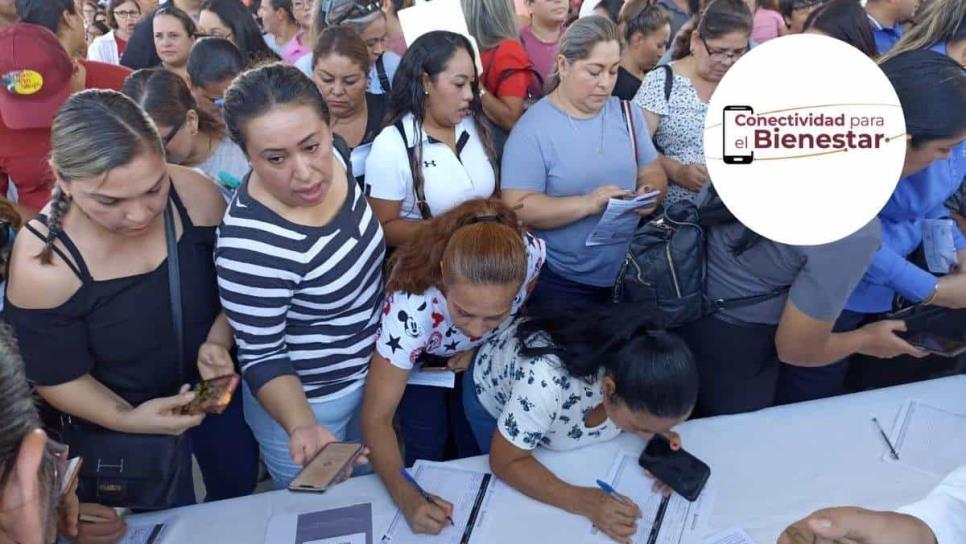 ¡Internet gratis por un año! Entregan en Mazatlán chips del "Programa Conectividad" a estudiantes de bachillerato