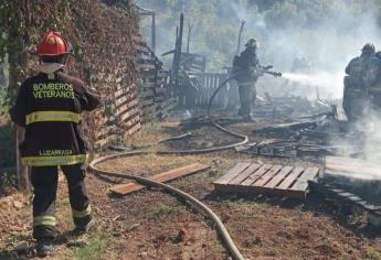 Tres personas rescatadas y cuantiosos daños materiales resultan de dos incendios en Mazatlán