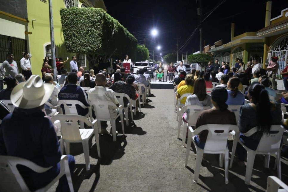 Instalan 175 lámparas LED en el fraccionamiento Villa Verde de Mazatlán.