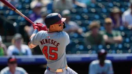 Joey Meneses llega a 500 hits en su carrera y aportó en la victoria de tomateros de Culiacán