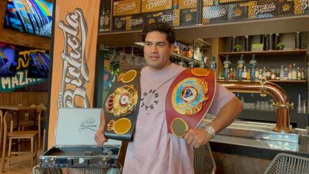 Prepara Gilberto "Zurdo" Ramírez pelea estelar contra Jai Opetaia en Mazatlán