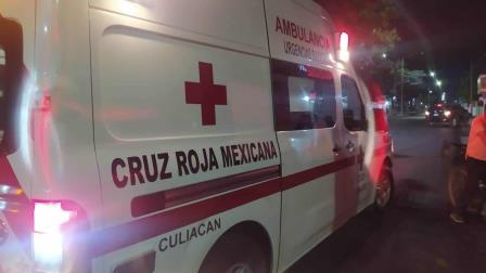 Asesinan a balazos a mujer en una taquería en la colonia Sinaloa en Culiacán