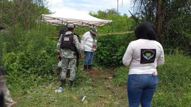 Colectivos de búsquedas encuentran huesos humanos a espaldas de la antigua pensión de Culiacán