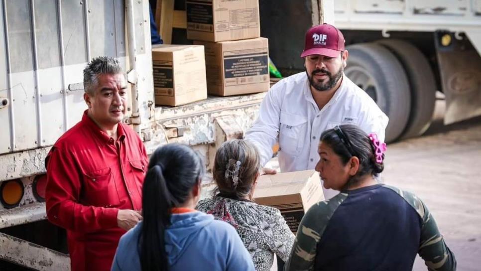 DIF lleva agua a comunidades rurales de Choix afectadas por la sequía