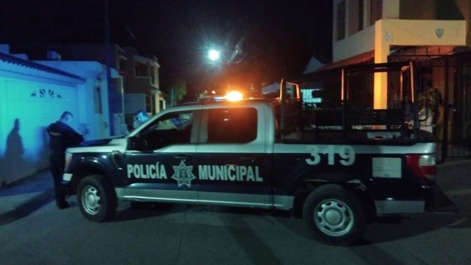 Levantan con todo y camioneta a tres personas en la Zona Dorada de Mazatlán