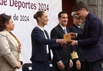 Marco Verde recibe de manos de Claudia Sheinbaum, el Premio Nacional del Deporte 2024