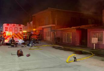 Fuerte incendio deja en la calle a familia de Mazatlán